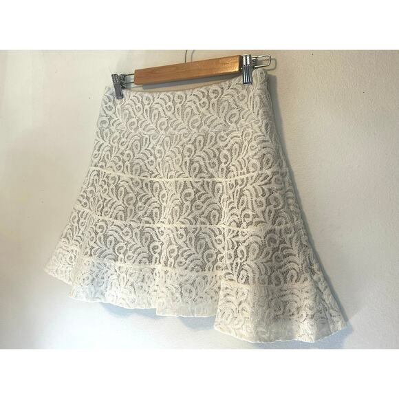 Express Size 4 High Wasted Off White Ivory Color Laced Lined Mini Skirt - Picture 2 of 11
